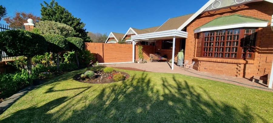 2 Bedroom Property for Sale in Heuwelsig Free State